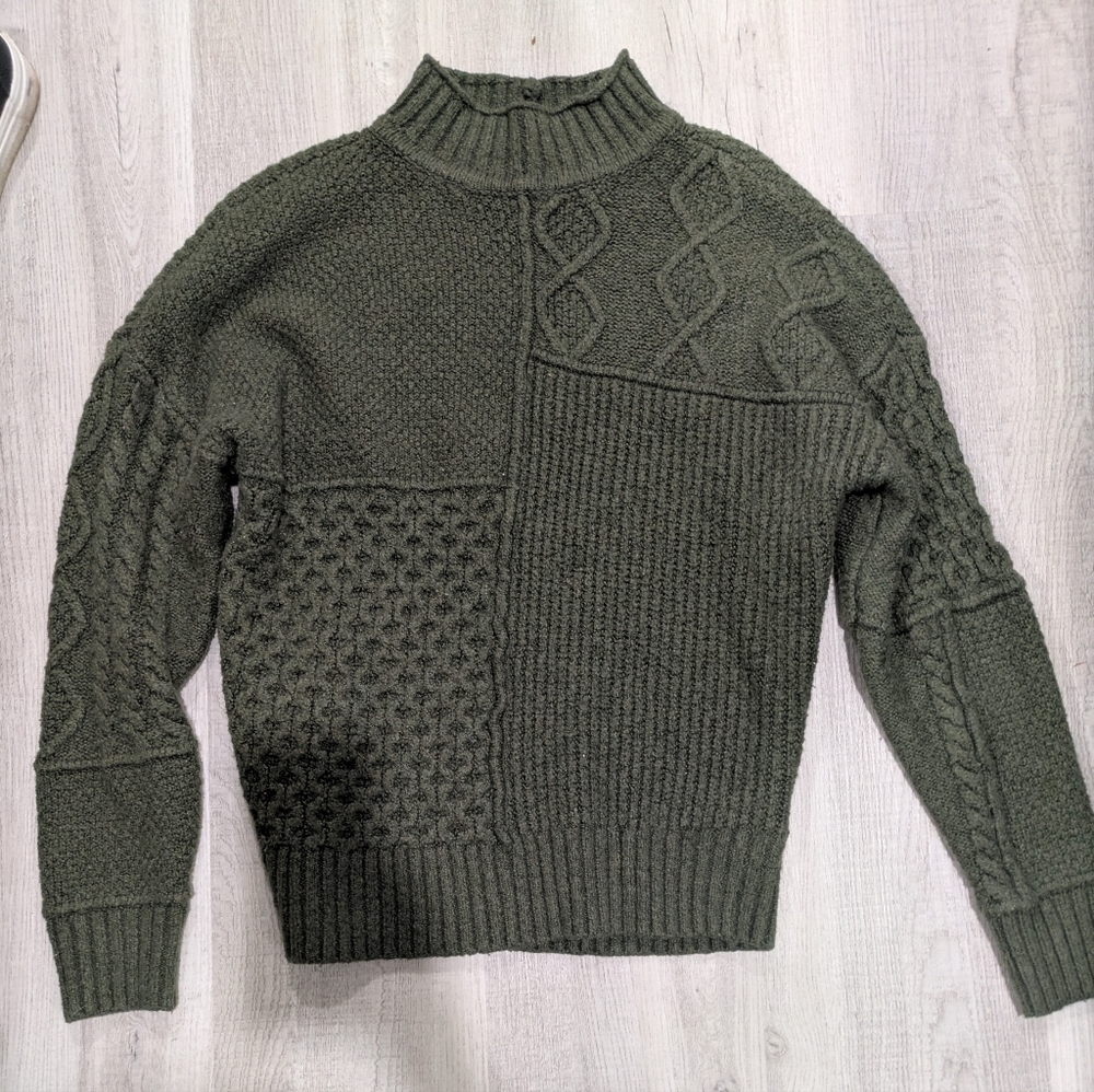 American Eagle Green Tag Women’s Olive Green Patchwork Cable Knit Sweater